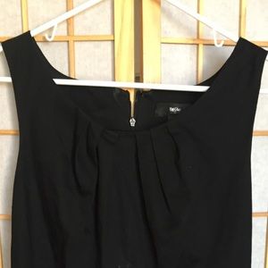 Classic sleeveless LBD